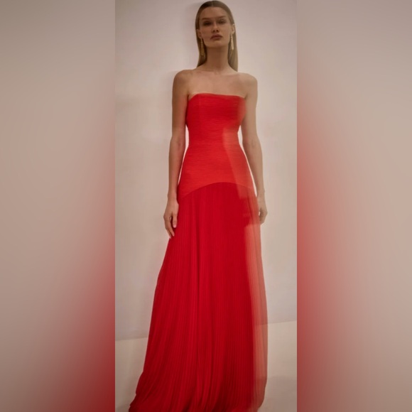 Alexis NWOT Sunniva Strapless Pleated Gown - Picture 7 of 12